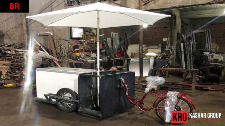 Mobile Solutions Man with ice cream cart and umbrella